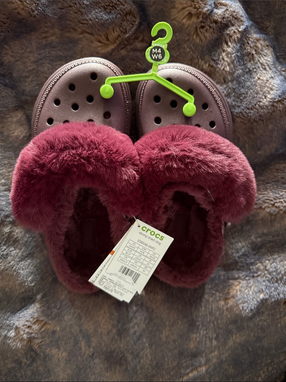 CROCS Plush-Lined Clog in Burgundy